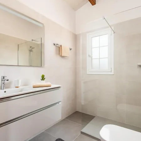 ヴィラ Itsasalde 3 Bedroom Villa, Cala'n Blanes カラ・エン・ブラネス