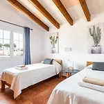 Vila Itsasalde 3 Bedroom Villa, Cala'n Blanes *